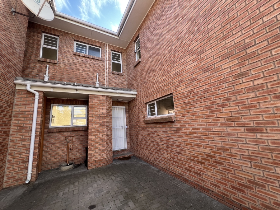 3 Bedroom Property for Sale in Berea Eastern Cape